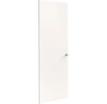 Gladde witte binnendeur in een sober ontwerp met een moderne metalen deurkruk.