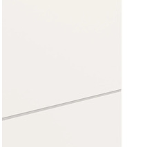 Detailopname van een wit, glad oppervlak met een horizontale schaduwvoeg.