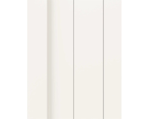 Wit wandpaneel met verticale lamellen in detailaanzicht.