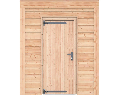 Houten deur voor tuinhuizen van lichtgekleurd hout met verticale panelen, zwarte gehengen en een zwarte deurklink met sleutel.