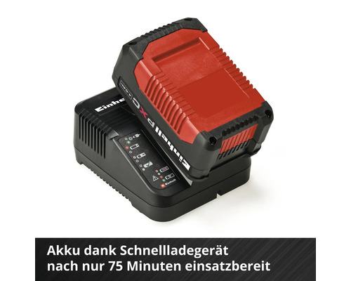 Einhell Power X-Change accu 4,0 ampère-uur in een snellader met laadstatusindicatie.