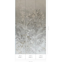 Wanddecoratie met floraal motief bestaande uit drie panelen met een totale breedte van 150 centimeter en een hoogte van 270 centimeter.