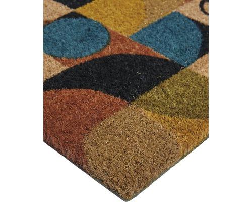 Kokosvezel deurmat met geometrisch patroon.