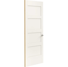 Witte binnendeur met drie paneelvlakken en horizontale regels inclusief deurklink.