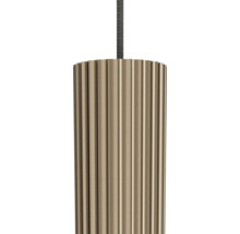 Cilindervormige hanglamp met geribbeld ontwerp en snoer met textielomvlechting