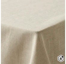 Tafelkleed met linnenlook in geweven structuur als beschermende laag voor eettafels (Image AI modified or generated)