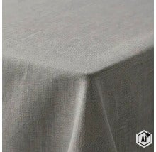 Tafelkleed met linnenstructuur voor de eettafel (Image AI modified or generated)