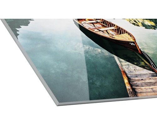 Foto op hardboard met een houten boot op een meer