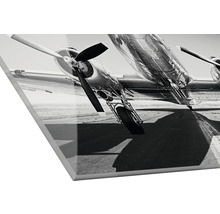 Zwart-wit acrylglasfoto van een vliegtuig