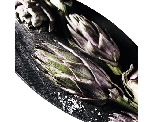 Artisjokken op houten plank