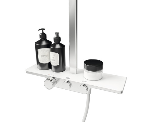 Douche-armatuur met shampoo, bodylotion en crème