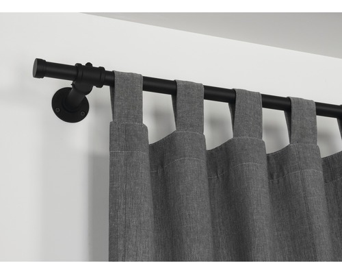 Gordijnroede met grijze gordijnen met lussen