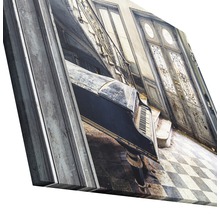 Canvas schilderij met een scène van een oude trap en een piano