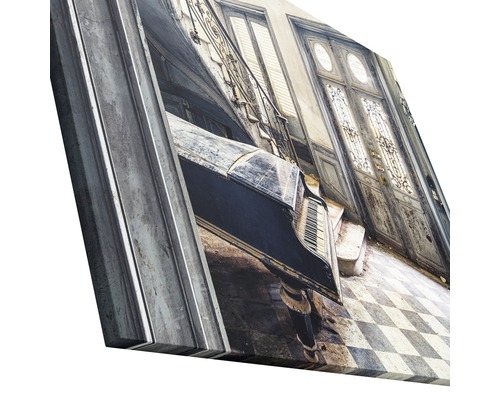 Canvas schilderij met een scène van een oude trap en een piano