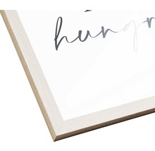 Detailopname van een fotolijst met houten structuur