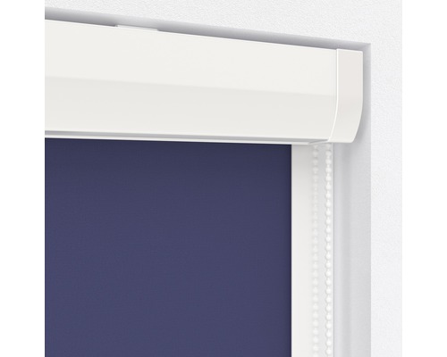 Rolgordijn met kettingbediening op het raam