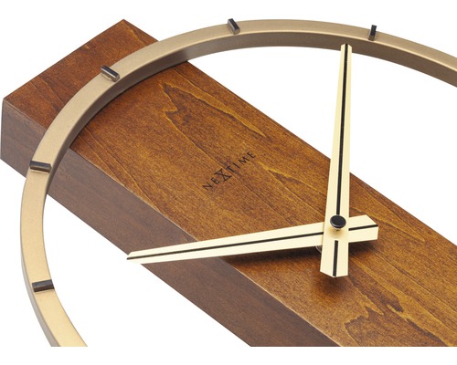 Nextime wandklok van hout met gouden frame en wijzers