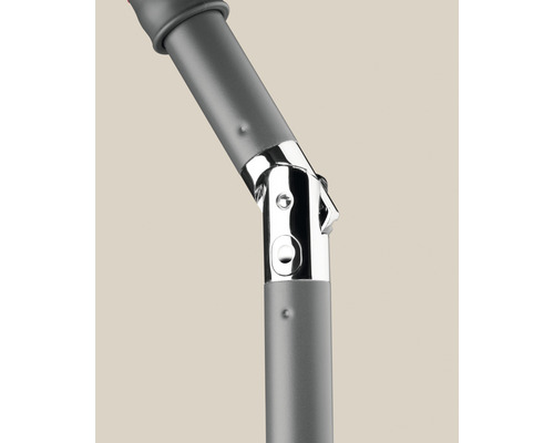 Detail van een parasolframe met kantelmechanisme