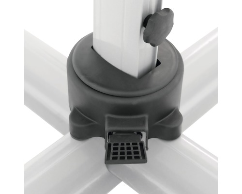 Detailopname van een parasolvoet met stelschroef en voetpedaal