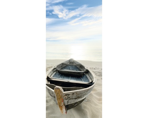 Een boot op het strand
