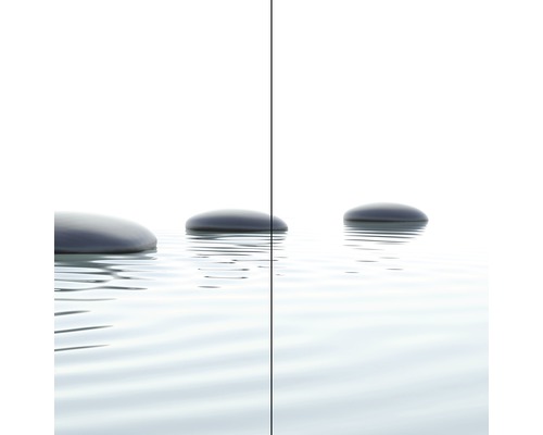 Decoratieve steen op water