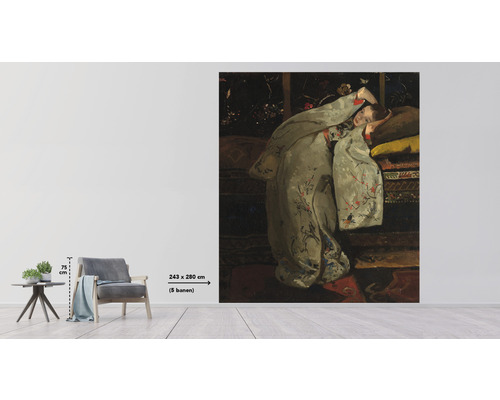 Wandafbeelding met schilderij van een liggende vrouw in kimono, formaat 243 x 280 cm