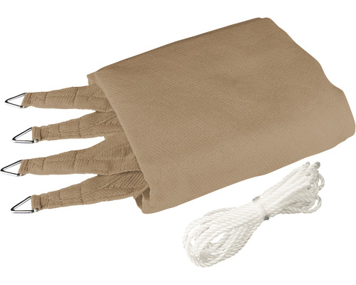 Beige zonnescherm met spankabels en driehoekige bevestigingsringen.