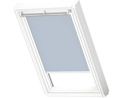 Dakvenster met verduisterend rolgordijn