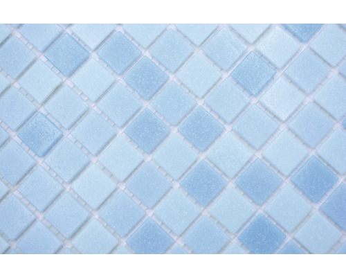 Close-up van blauwe vierkante glazen mozaïektegels