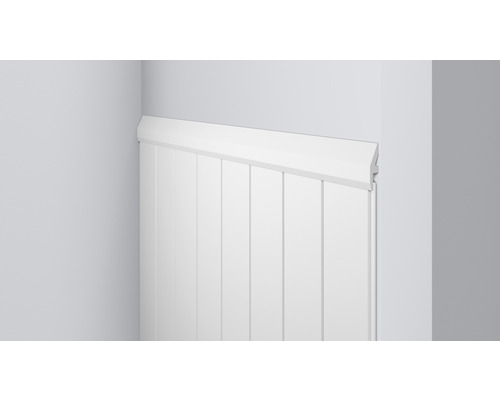 Wandpaneel met sierlijst in een hoek