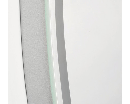 Detailopname van een douchecabine met glazen wand