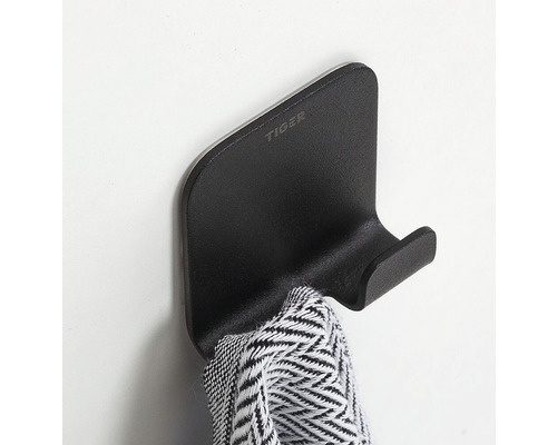 Zwarte Tiger haak met een handdoek