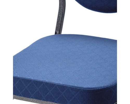 Detail van een stoel met stoffen bekleding