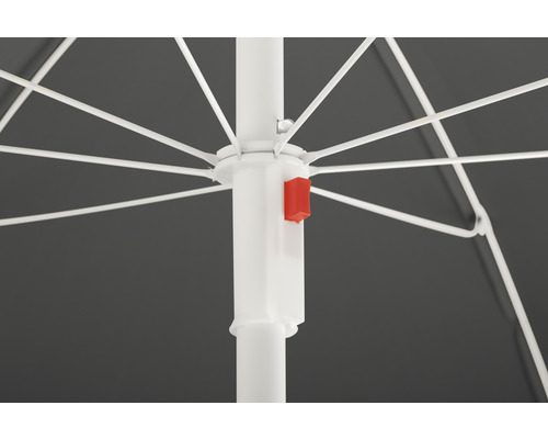 Detail van een parasol met wit frame en schuifregelaar