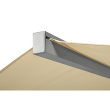 Detailopname van een zonnescherm met frame