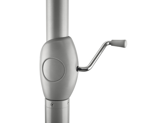 Detailopname van een slinger voor het openen en sluiten van een parasol.