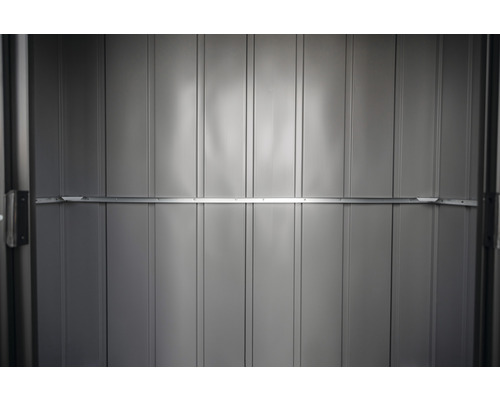 Metalen tuinhuis interieur met versteviging