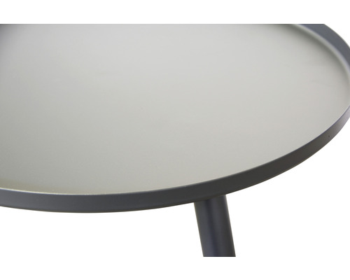 Detailopname van een ronde bijzettafel