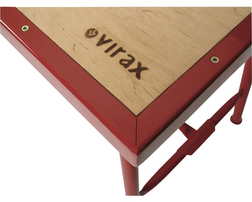 Detailopname van een Virax werktafel met houten blad en metalen frame