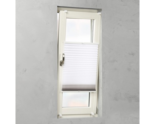 Plissé rolgordijn in raam voor lichtregulering en privacy