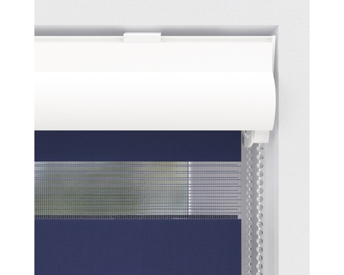 Close-up van een rolgordijn met kettingbediening voor raamdecoratie