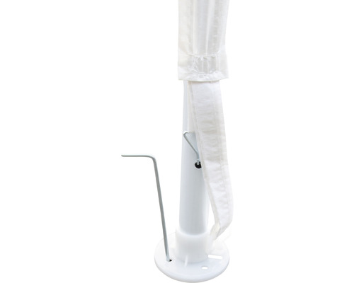 Gedetailleerd overzicht van een partytentvoet met haring voor bevestiging