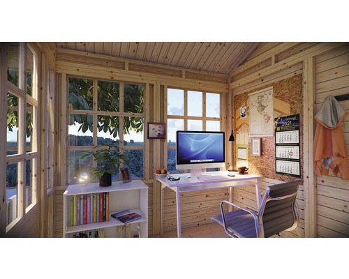 Houten kantoor met bureau, computer en kantoorbenodigdheden in een tuinhuis.