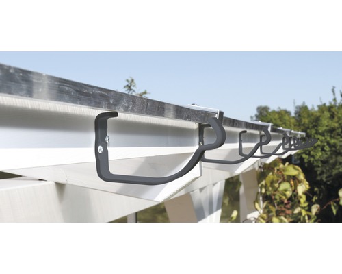 Dakgootbeugel aan het dak bevestigd