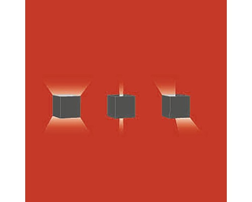 Drie kubusvormige wandlampen met lichteffecten