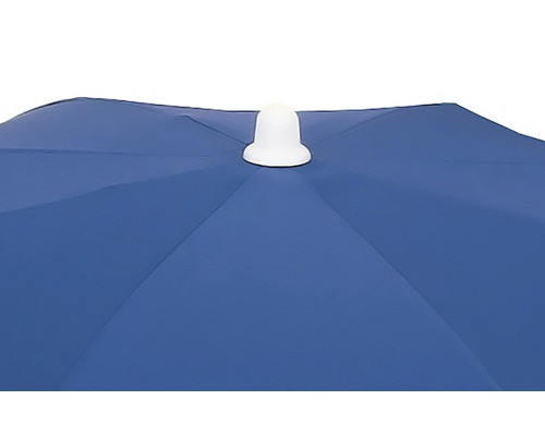 Close-up van een blauwe parasol met witte punt