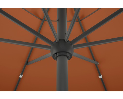 Detailopname van een parasol met paal en ribben