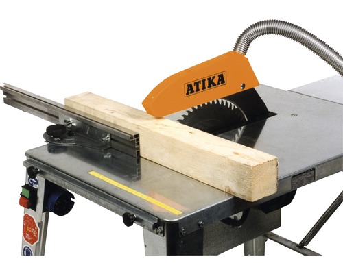 Atika tafelzaag met houten werkstuk