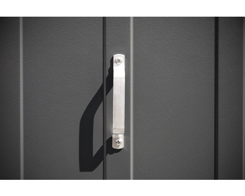 Close-up van een metalen deurklink op een grijze metalen deur