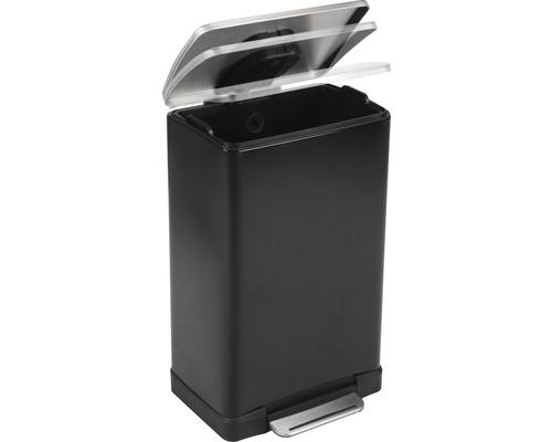 Pedalemmer met geopend deksel